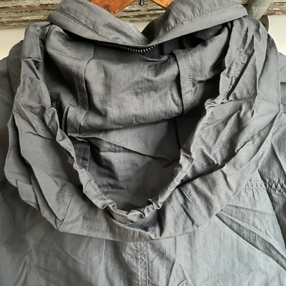Yosemite James Perse Performance Lightweight Hood… - image 4